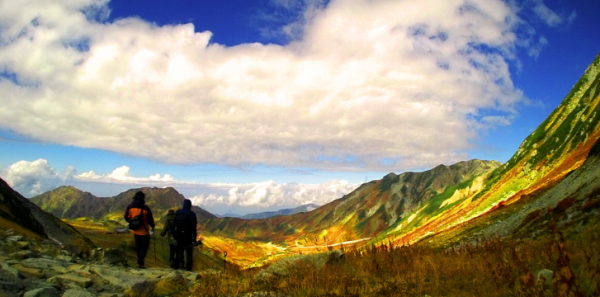 秋季金灿灿的余晖洒在立山上 照片提供：富山观光网