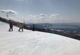 享受玩雪、绝美景色、温泉等冬季的犒赏之旅！