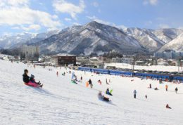 家庭滑雪领域拥有超高人气!教你如何玩转汤泽中里 家庭滑雪领域拥有超高人气!教你如何玩转汤泽中里